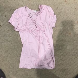 pink t-shirt